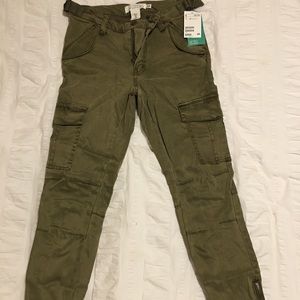 Women’s Cargo Pant